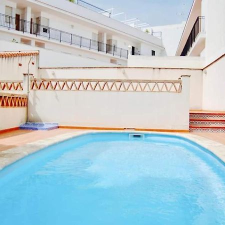 Fantastic 1 Bedroom Apartment In The Centre Of 네르하 외부 사진