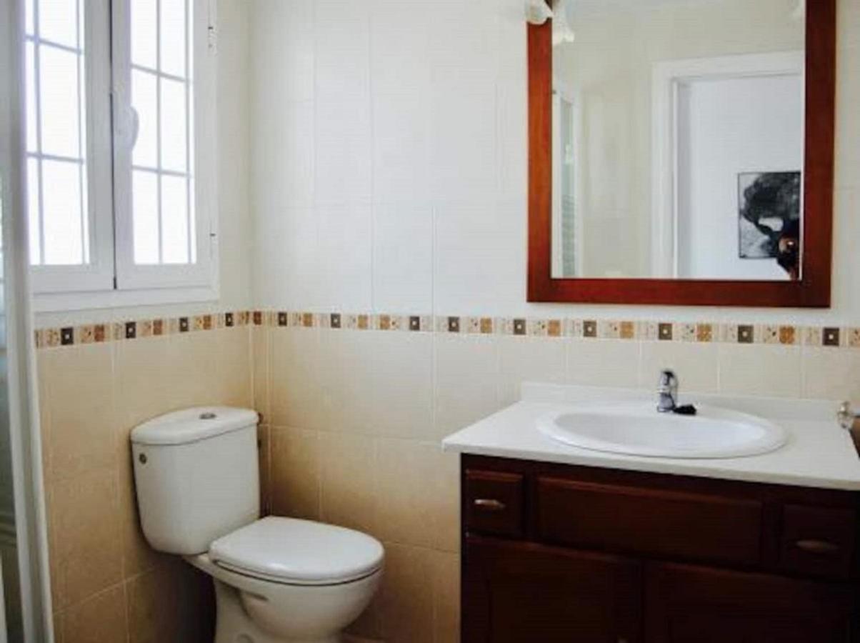 Fantastic 1 Bedroom Apartment In The Centre Of 네르하 외부 사진