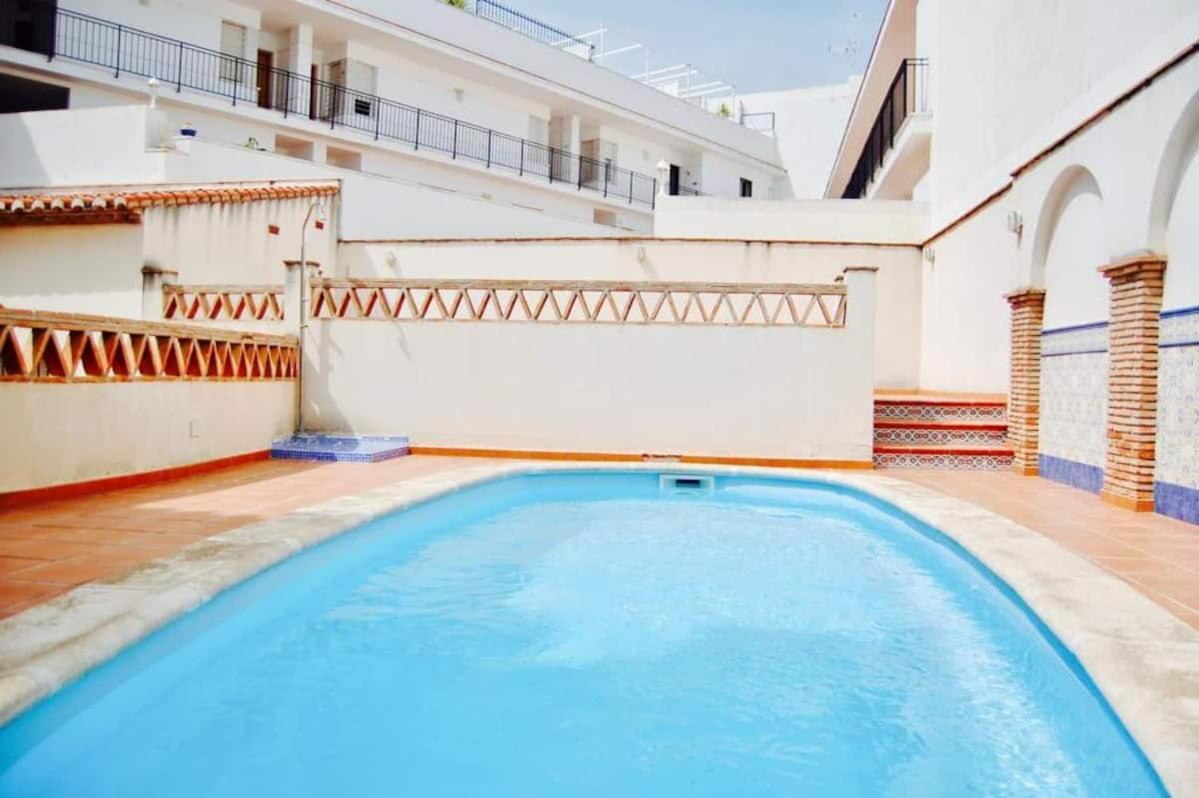 Fantastic 1 Bedroom Apartment In The Centre Of 네르하 외부 사진